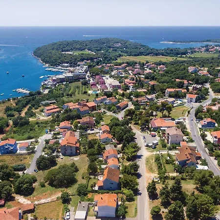 Holiday home 4 Bedroom Beautiful Home In Pula