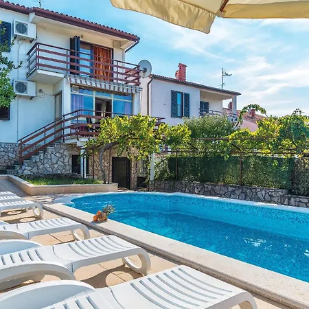 4 Bedroom Beautiful Home In Pula * Pula
