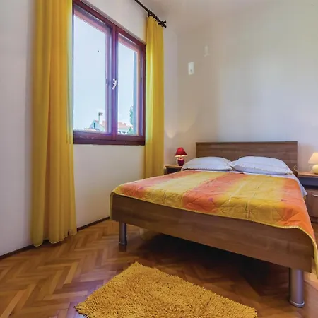 4 Bedroom Beautiful Home In Pula Holiday home Pula