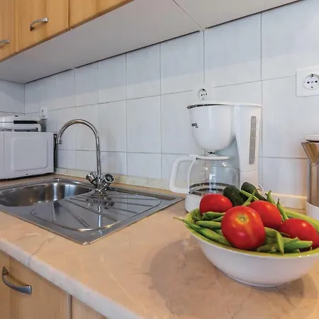 Holiday home 4 Bedroom Beautiful Home In Pula Pula
